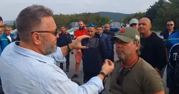 Карбовски взриви протестиращите! Реакцията