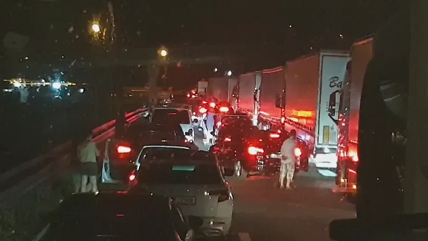 Невиждана блокада на Калотина! 6 часа опашка