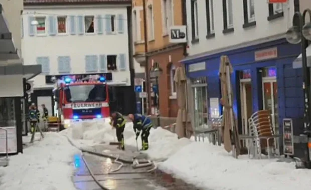 Времето откачи! Снегорини в Германия, сняг в Италия, кошмар у нас