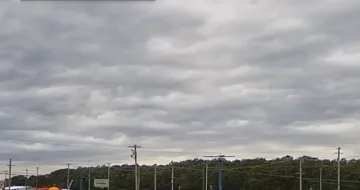 Уникална гледка в небето над наш град