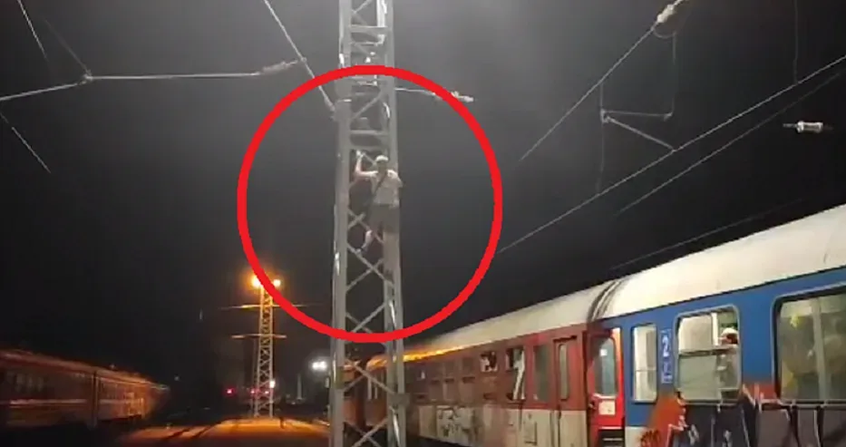 Жена спря влак. Крещи: Дай си ми водката