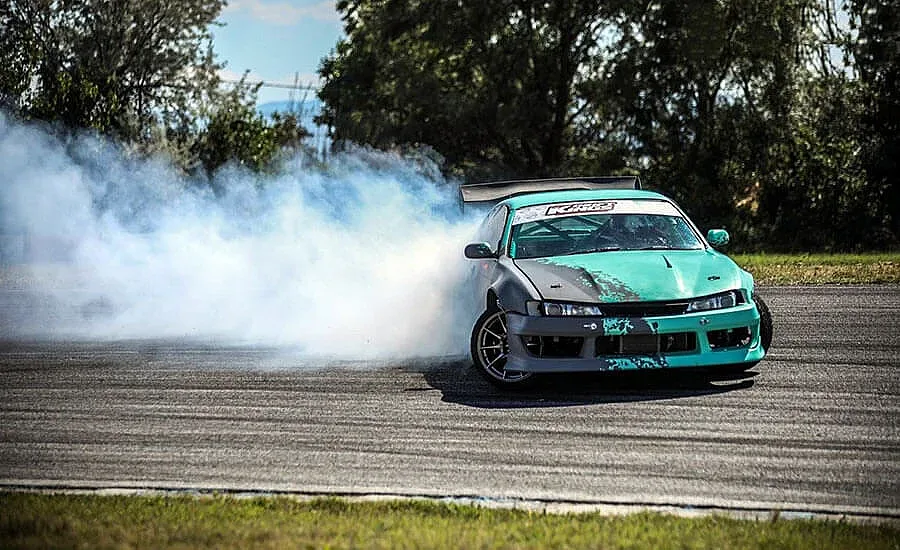 Лоши новини за дрифт маниаците. Видеокамерите дебнат