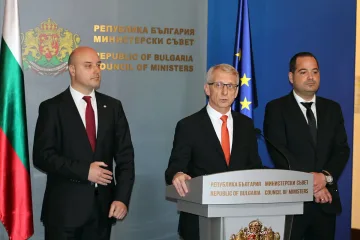 Премиер и шефове на служби обсъждат убийството на Алексей Петров