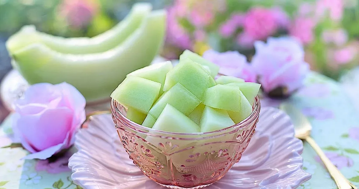 Ядем по-евтино любими плодове, но сиренето ни става по-солено