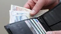 Добри новини за средната заплата у нас