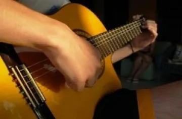 Музикант попари елита на САЩ. Издигна в култ работническата класа