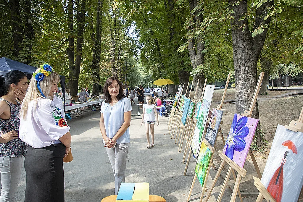 Благотворителен базар в подкрепа на украинската общност