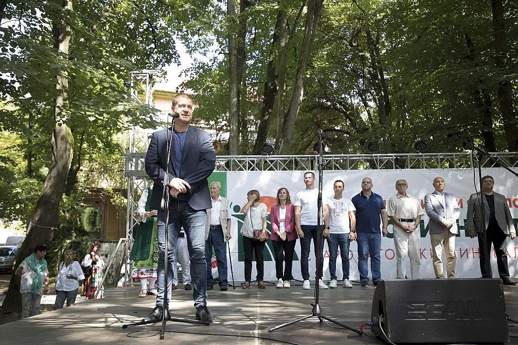 4000 се надпяват и надиграват на събора „Богодорична стъпка“