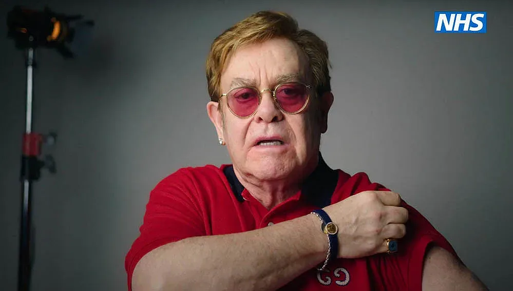 Шок! Защо Елтън Джон влезе в болница