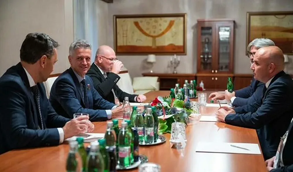 Крачка към Шенген! Илхан Кючюк при словенския премиер