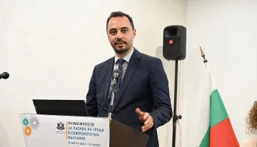 Икономическият министър с бомба за ползата от влизането в Шенген
