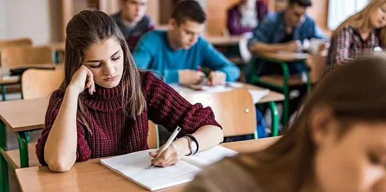 Тежко решение за първия учебен ден!