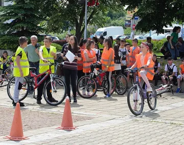 Поляк срази конкуренцията в състезание по колоездене