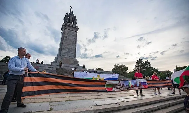 Депутат от “Възраждане” с коментар за Паметника на Армията