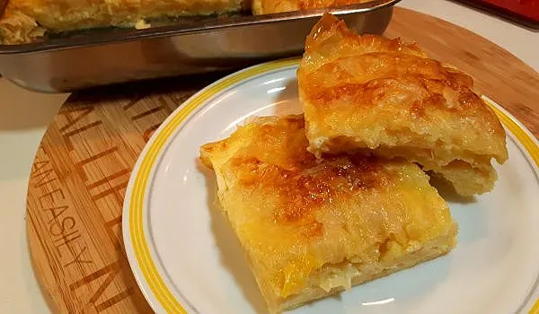 Мързеливо и вкусно ястие. Бюрек със сирене и чушки