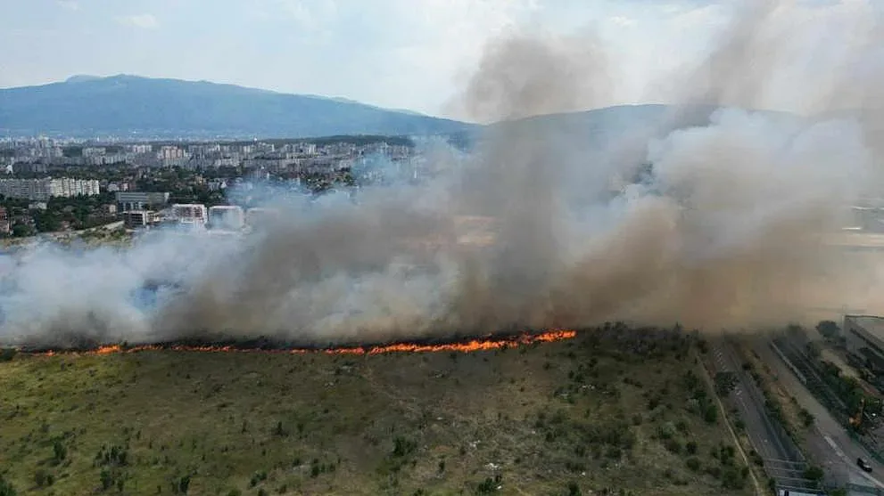 Кметът на "Люлин" с последни данни за огнения ад. Предупреждението