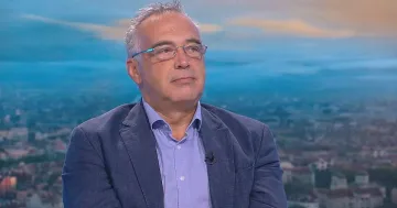 Човек на Радев хвърли сензация, каза кой ще пропука сглобката