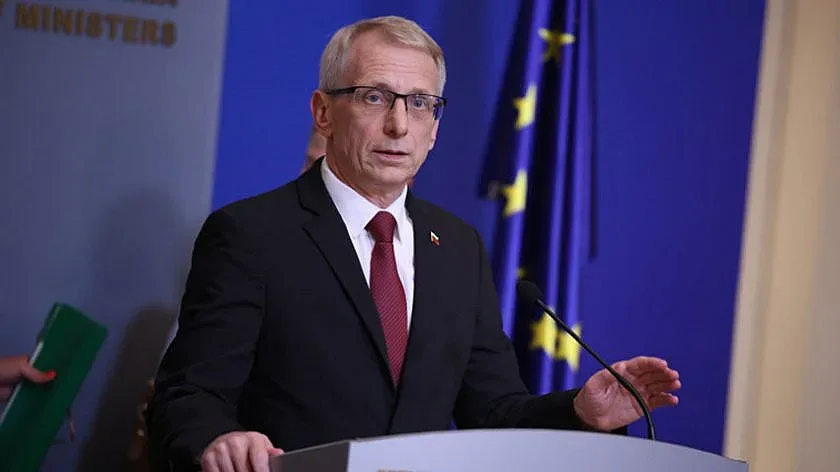 Жега в МВР! Хвърчат глави