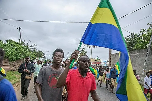 Изявление на хунтата. Кой ще управлява Габон