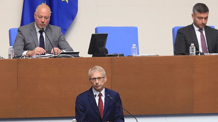 Денков каза за колко милиона са щетите след наводнението