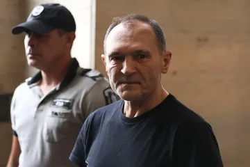 Божков с уникална пресконференция! Къде ще се скрие