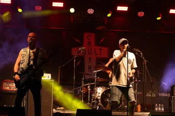От тежък хедбенг до бели гълъби - HILLS OF ROCK 2025 продължи с още един паметен ден