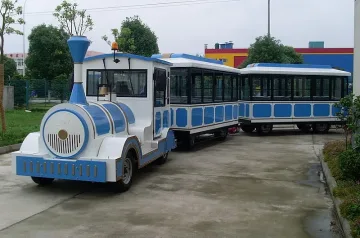 Шофьор на влакче побърка Слънчев бряг! Последствията