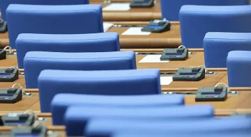 Парламентът изслушва двама министри за разпоредбите в Закона за държавния бюджет