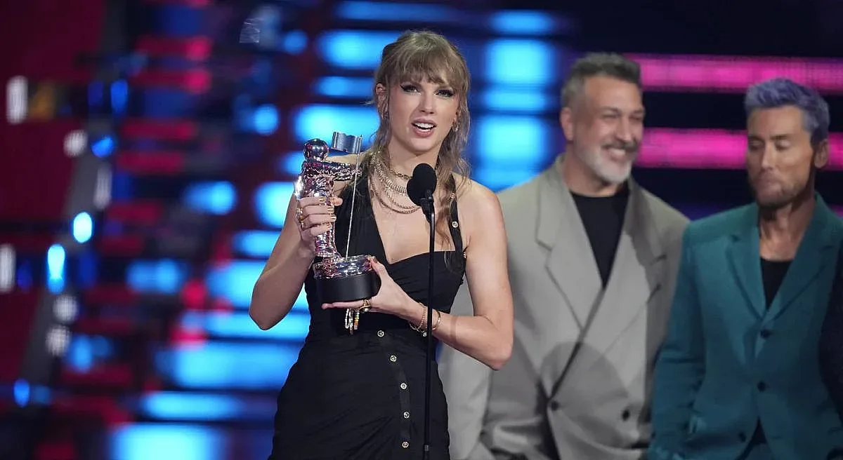 Вижте кои любими звезди обраха наградите на MTV