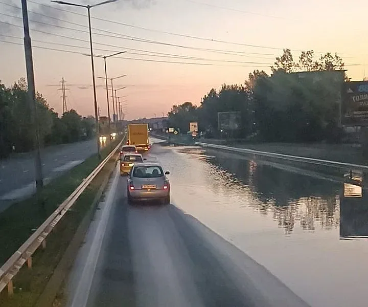 Нов воден капан в Бургас! Какво се случва