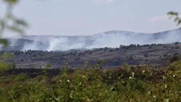 Евакуираха старчески дом заради пожар край морето
