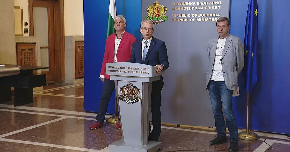 Денков се разбра с миньорите, подписват до края на септември