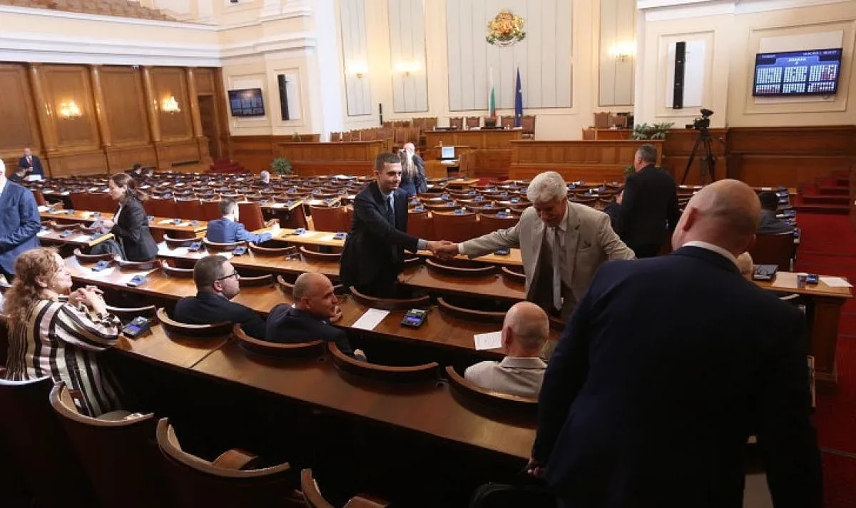 Извънредно заседание на парламента! Причината