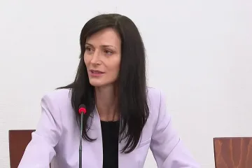 Напрежение за Шенген. Мария Габриел при детутатите