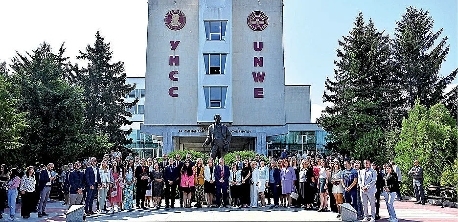 УНСС - ковачница за премиери