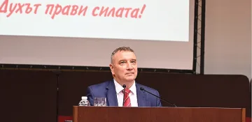 Проф. Димитър Димитров: УНСС вдига заплатите