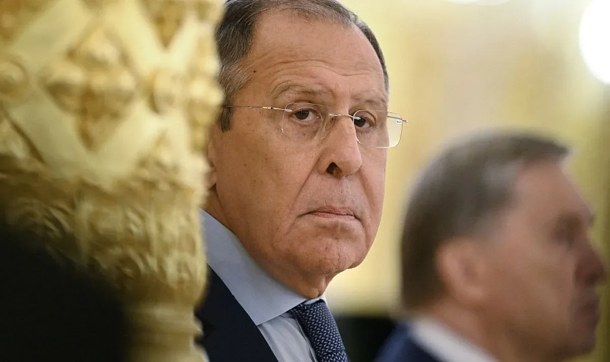 Ужас! Заразен със страшна болест пътувал с Лавров