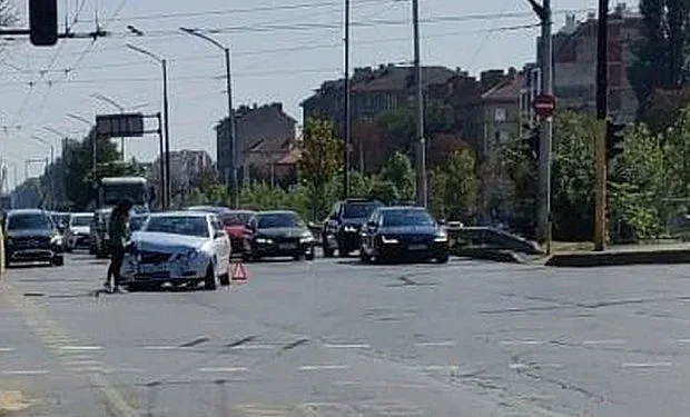 Нов ад на пътя в София! Кой е пострадал