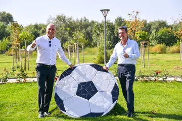 Всички говорят за това, което Стоичков направи в Пазарджик (СНИМКИ)