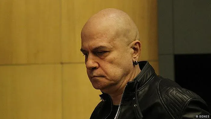 Слави с тежки думи към държавата заради трагедията