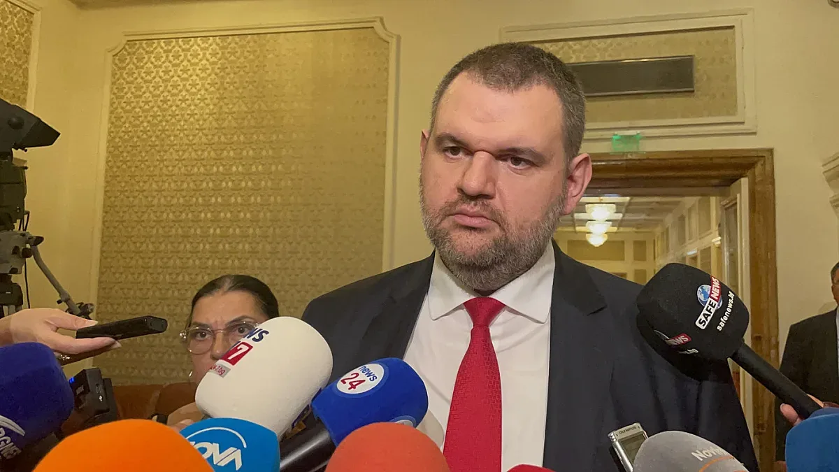 Пеевски благодари на Патриарх Неофит