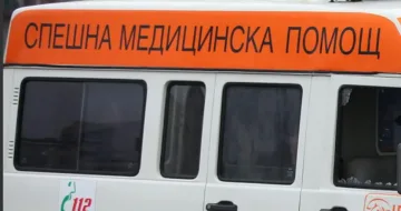 Лоши новини за ударената от автобус в София