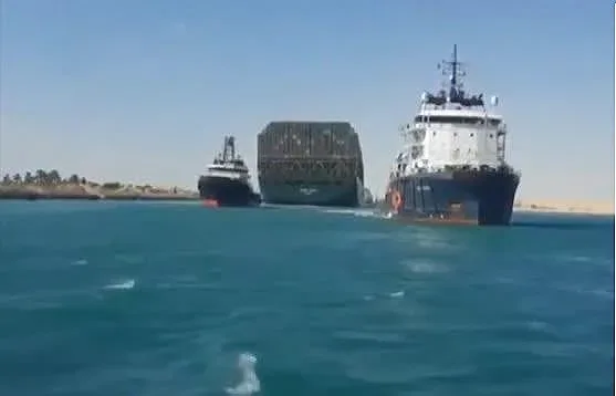 Три товарни кораба напуснаха Киев. Има ли монопол върху доставките на храни