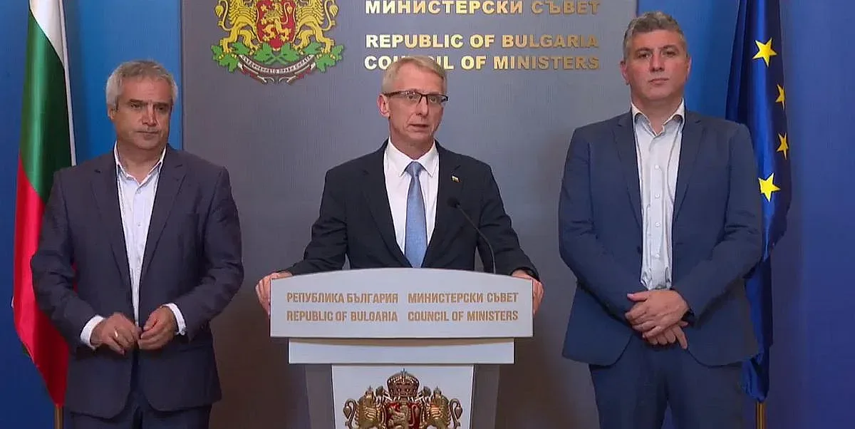 Денков със спешно изявление! Какво ще прави с миньорите