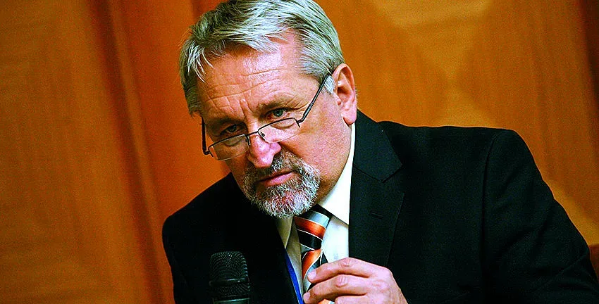 Хиновски проговори. Голяма новина за газа