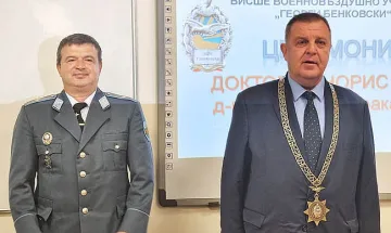 Голямо признание! Каракачанов с почетна докторска степен