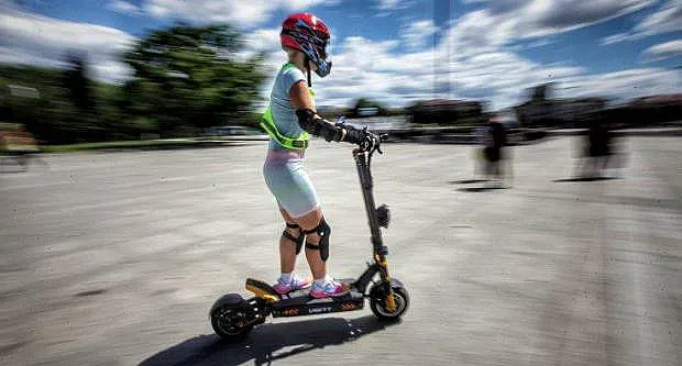 Тротинетката става скутер