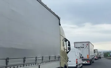 Кошмар на "Тракия". Километрична опашка