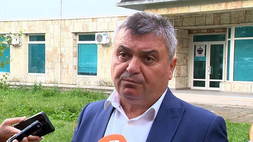 Цяла година полицейски шеф взимал подкупи за нелегални мигранти