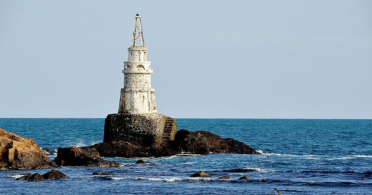 Изненада с най-стария фар у нас